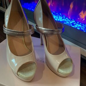 Jessica Simpson shoes size 6